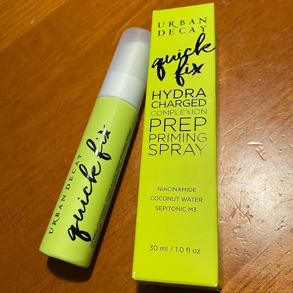 Urban Decay Quick Fix Hydra Charged Complexion Prep Priming Spray